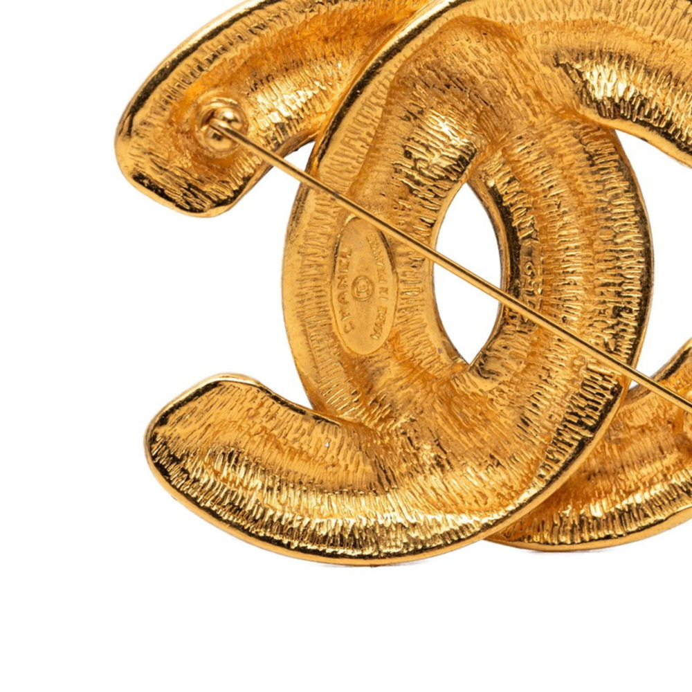 CHANEL Gold Logo Brooch - Picture 3 of 3